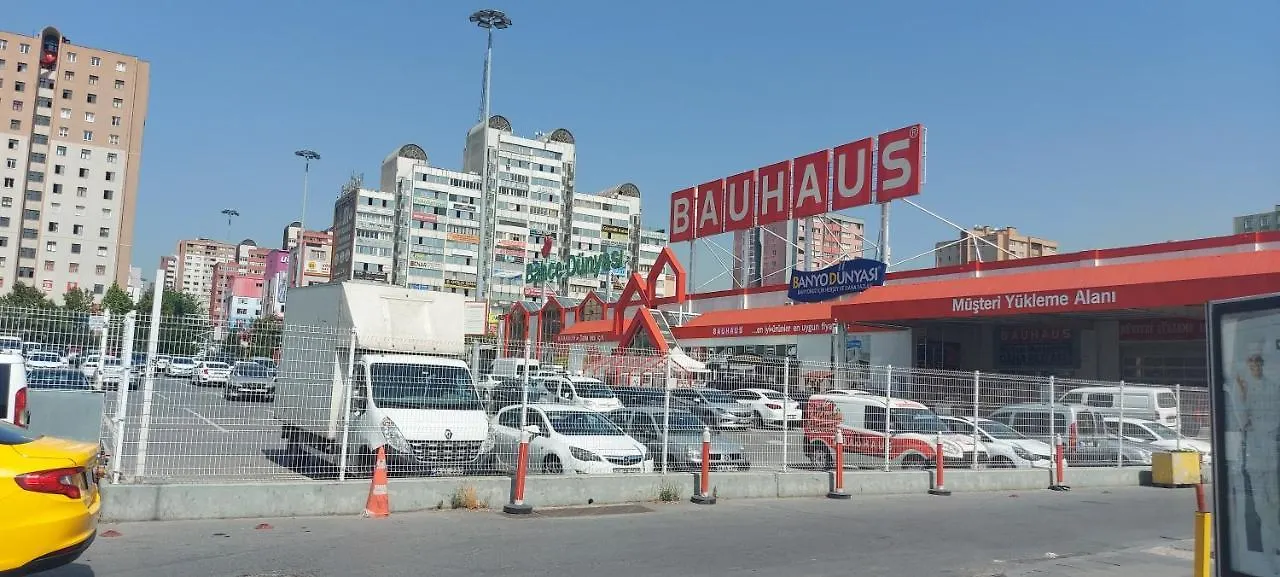Beylikduzu Huzurlu Aile Yasam Sitesi Ful Donanimli Ev Apartment Istanbul Turkey