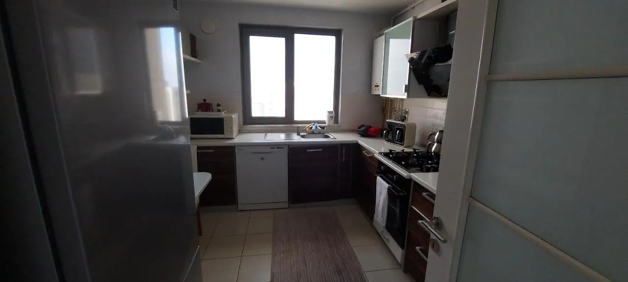 Beylikduzu Huzurlu Aile Yasam Sitesi Ful Donanimli Ev Apartment Istanbul Turkey